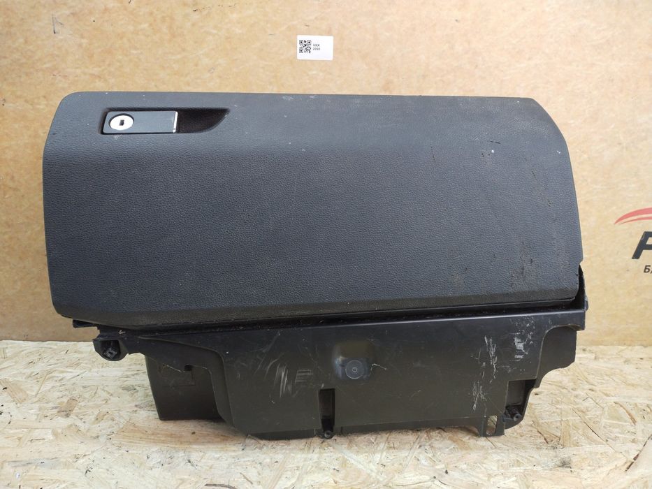 Mercedes E-Class C207 W207 2009-2017 бардачок A2076800091