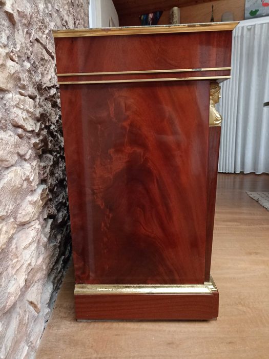 Móvel estilo império