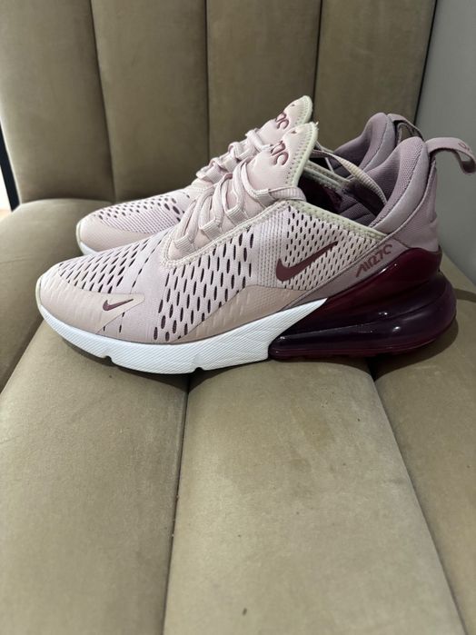 Nike Air Max 270