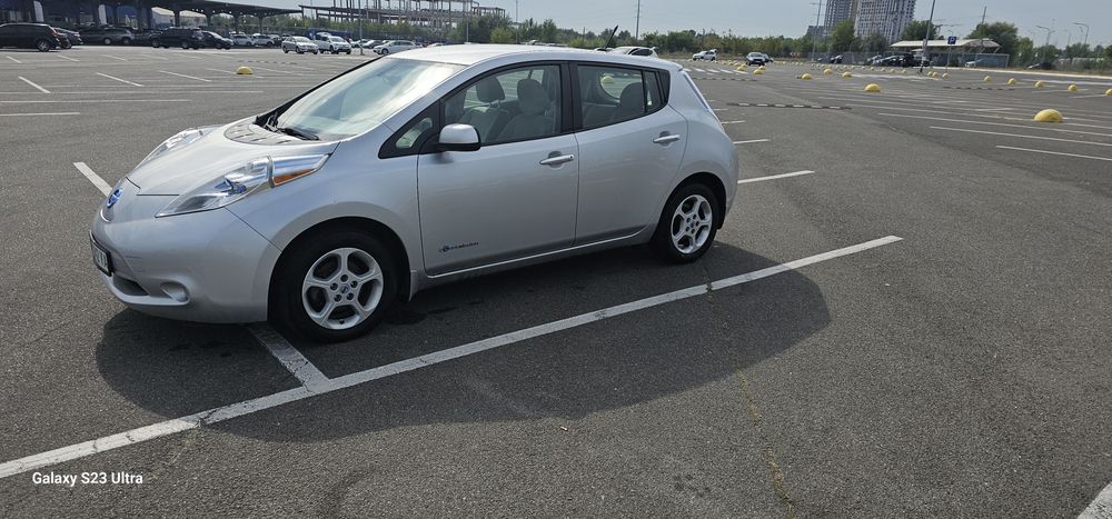 Продам ніссан ліф 2013 року 6400$