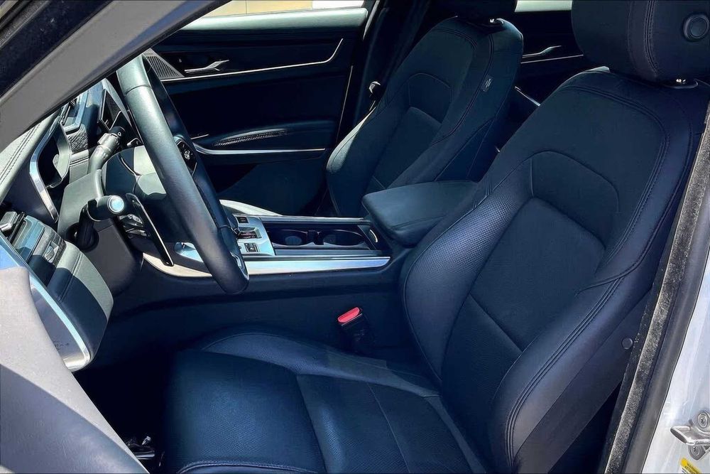 Jaguar Xf      2022