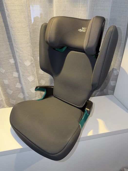 ПрОдАм АвТоКрІсЛо - бустер Britax Römer Kidfix Стан ідеал.