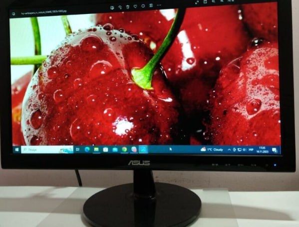 Продам монитор Asus