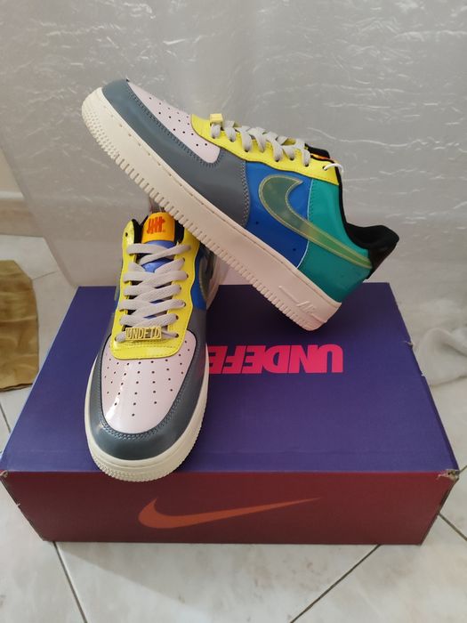 Sapatilhas Air Force 1 Low SP Undefeated Multi-Patent