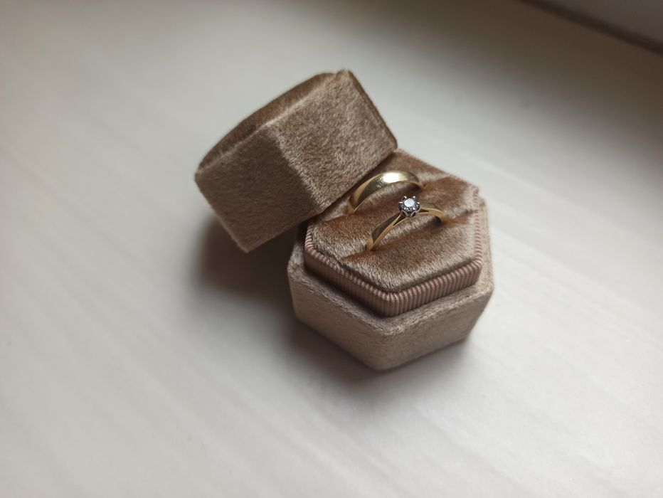 Pudełeczko na obrączki welurowe