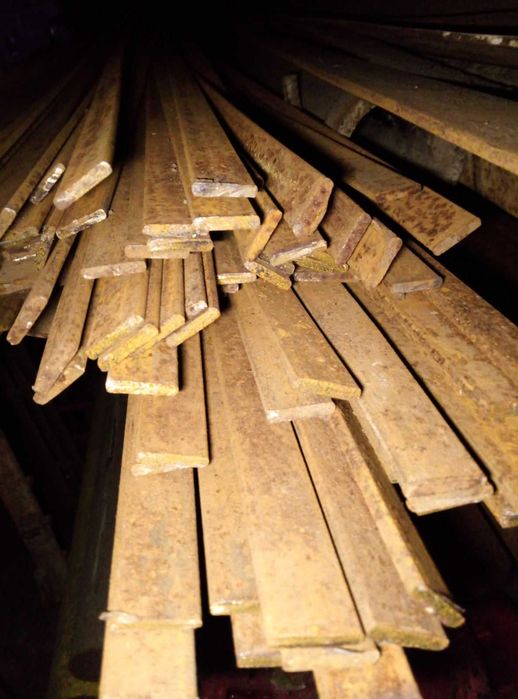 Полоса металлическая 20*4 мм., 30*4 мм.