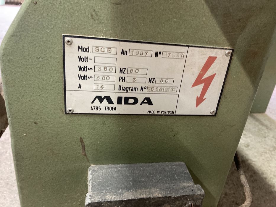 Vende se Máquinas de  carpintaria