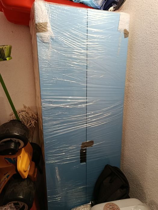 Armário IKEA Smastad c/ 3 cestos Hjalpa