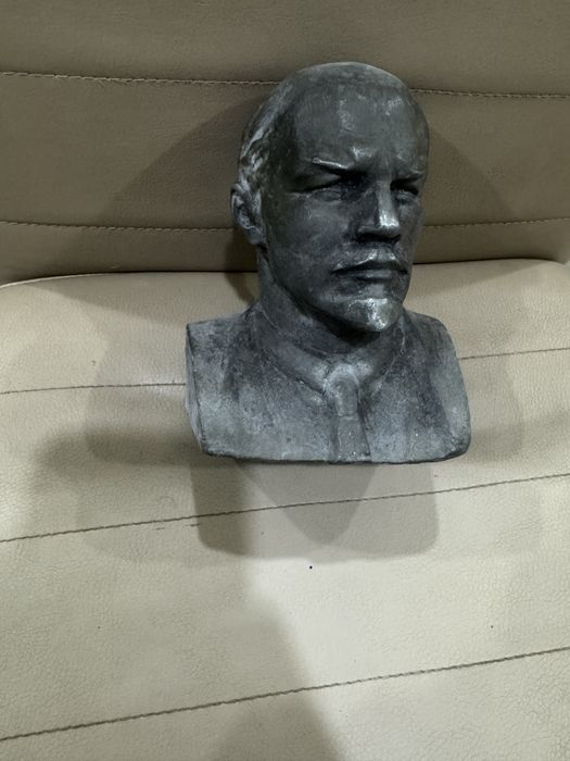 Скульптура,статуєтка