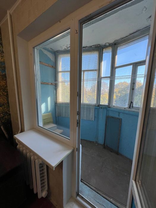 Продаётся 4-комнатная квартира под ремонт, Черноморск.