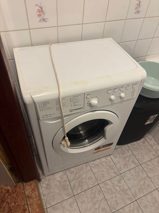 Sprzedam pralkę INDESIT