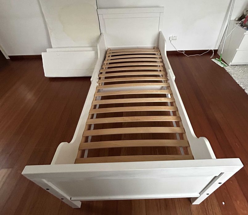 Cama de criança extensível c/ estrado e colchão