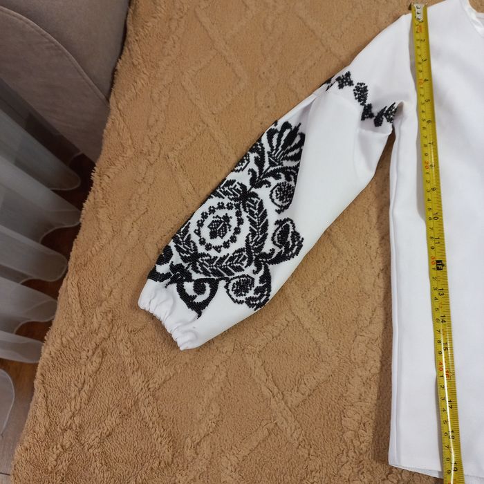 Продам вишиванку.