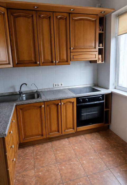 Продам кухню самовивіз Героїв Дніпра