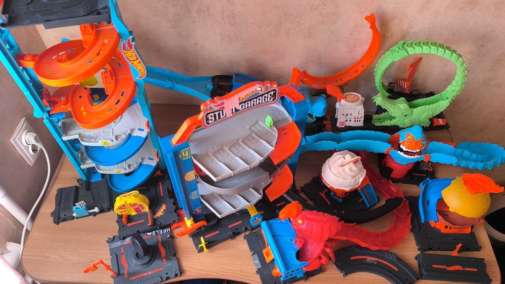 Набір трас Hot Wheels City