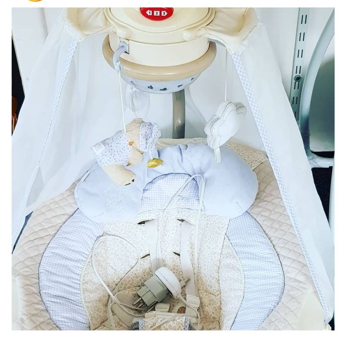 Укачивающийся центр Fisher-Price Cradle Swing | От сети + батарейки |