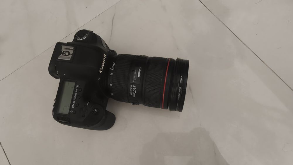 Câmara Canon 5D Mark III com Lente 24-70mm à Venda!
