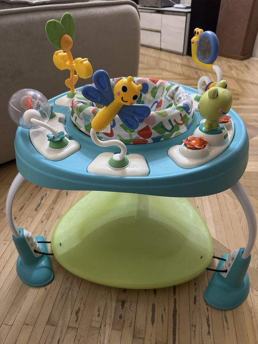 Стрибуни ігровий центр прыгуны