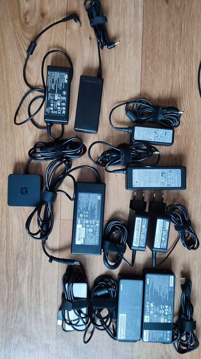 Блок живлення до ноутбука (зарядка)