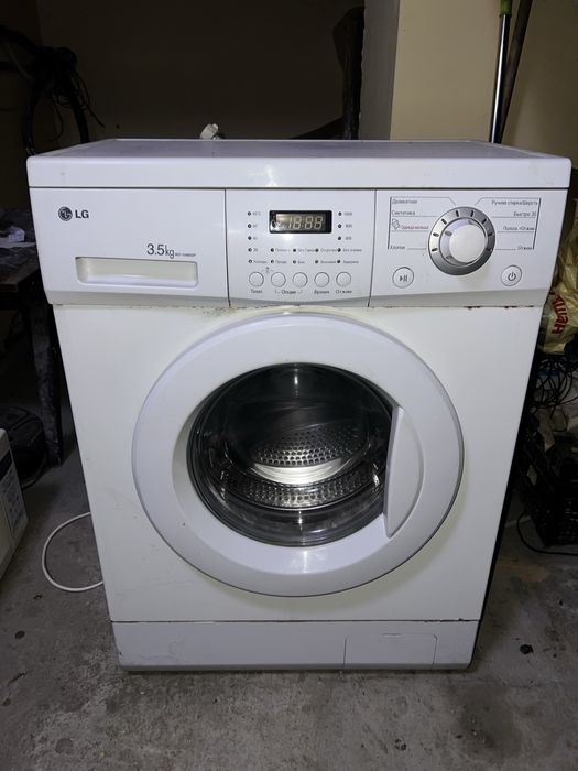 Вузька (35 см) пральна машина LG WD-10480SP