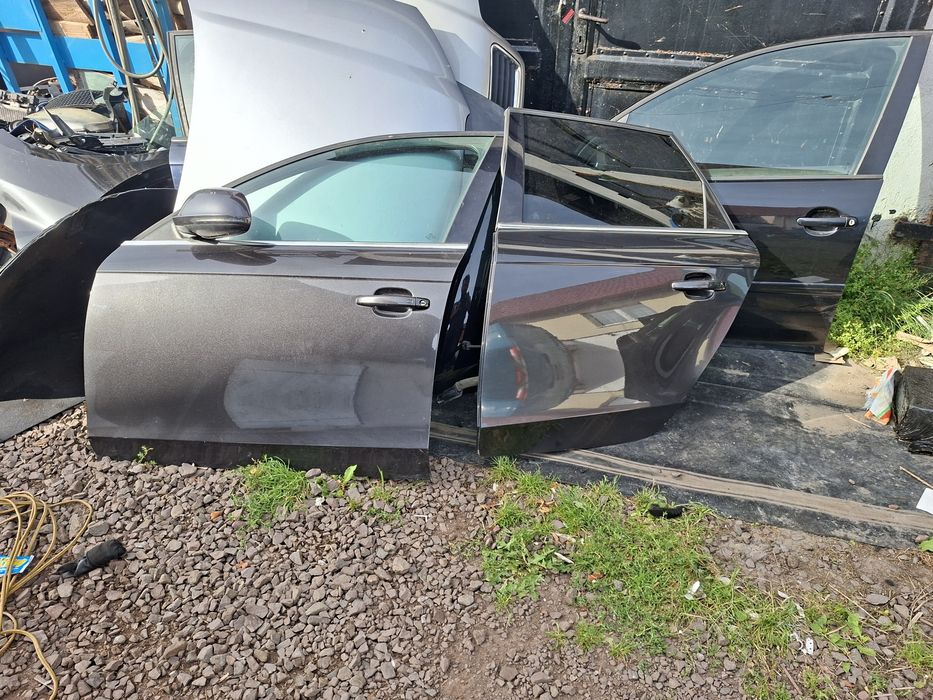 Audi a4 b8 drzwi przód lewe Europa LZ7L