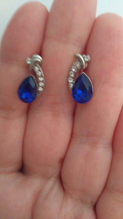 Obniżka Kolczyki damskie z chabrowy kamień