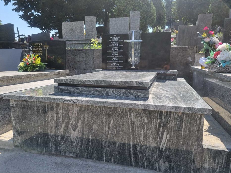 Nagrobki,Grobowce, Bochnia