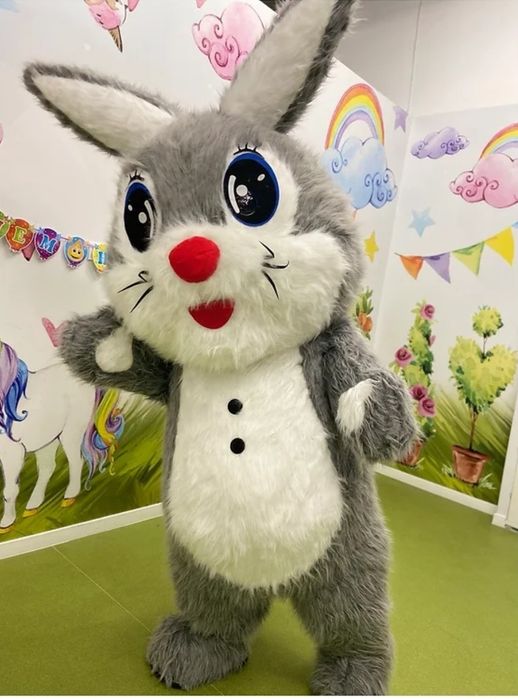 Стриптизер, стриптизерша, ведмідь, панда, зайка, капібара