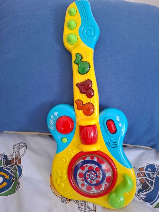 Guitarra de bebé Playgro