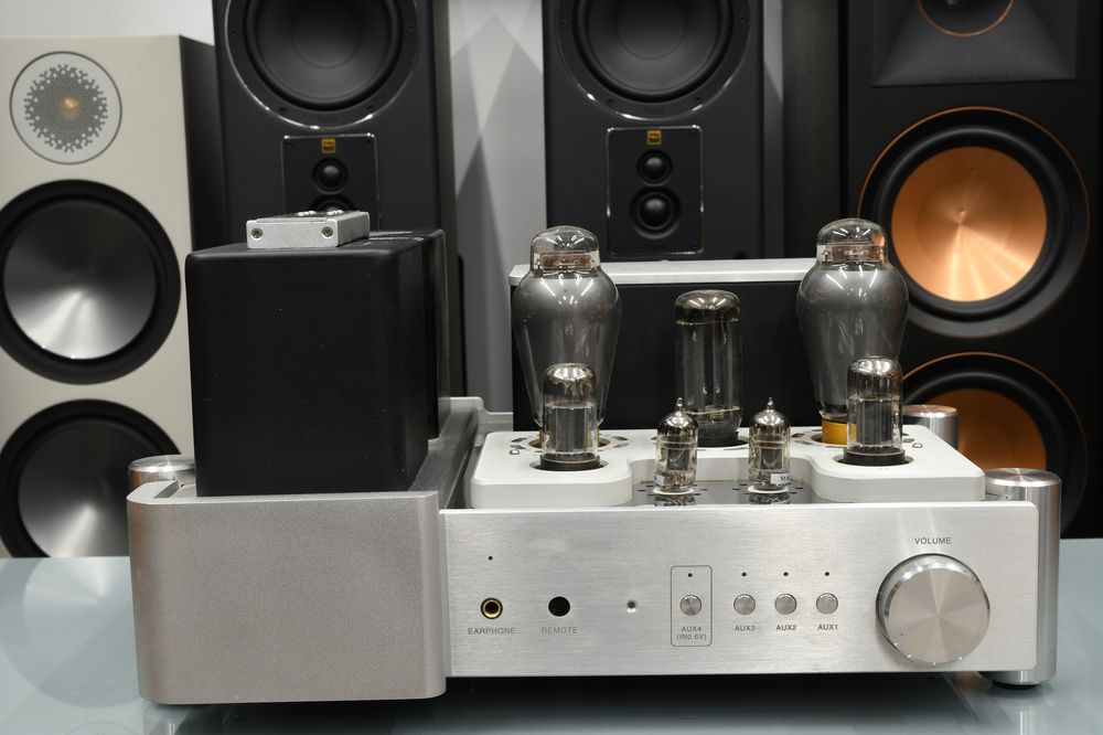 wzmacniacz stereo lampowy Yaqin MS-300C  Myślenice zamiana