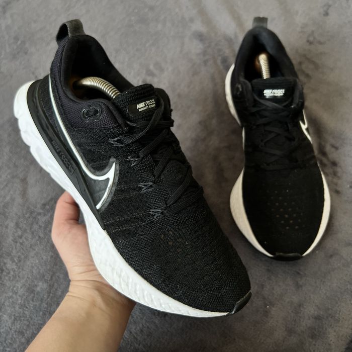 Жіночі кросівки Nike react infinity flyknit. P. 39.