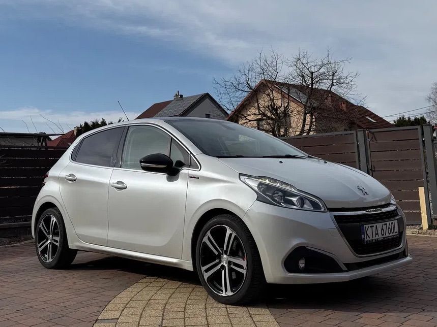 Peugeot 208 Peugeot 208 GT Line 2017 | Panorama | CarPlay | Zadbany Sportowy biały