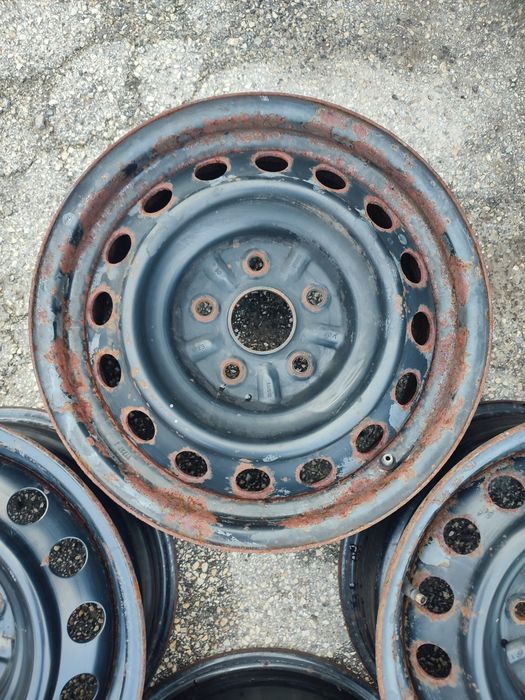Komplet felg 15cali 5x114.3 6J et39 osadzenie 60.1