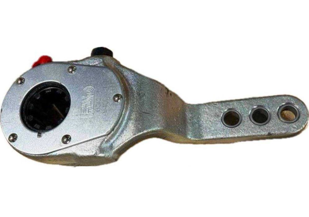 FAD 320F141D (FAD 942846) Dźwignia rozpieracza hamulca prawa Typ II