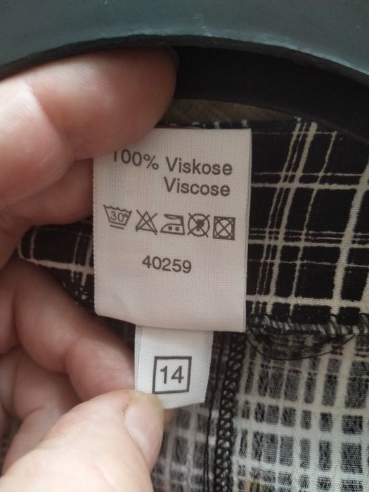 Letnia sukienka z wiskozy 100%