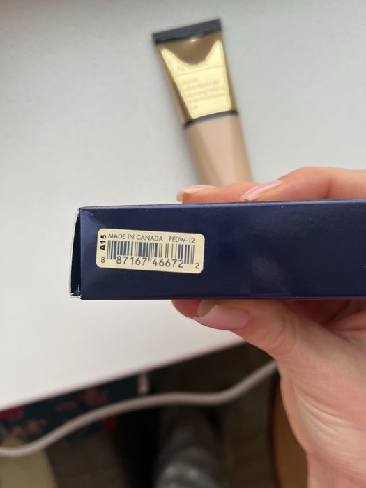 Тональний estee lauder futurist hydra 2n1