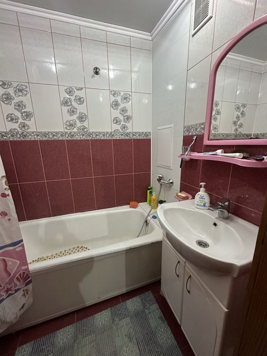 Продаю 2кв з автономним опаленняи