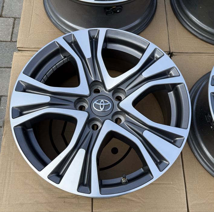 Oryginał felgi 17" Toyota Rav4 Corolla Verso 5x114.3 czujniki Posejdon