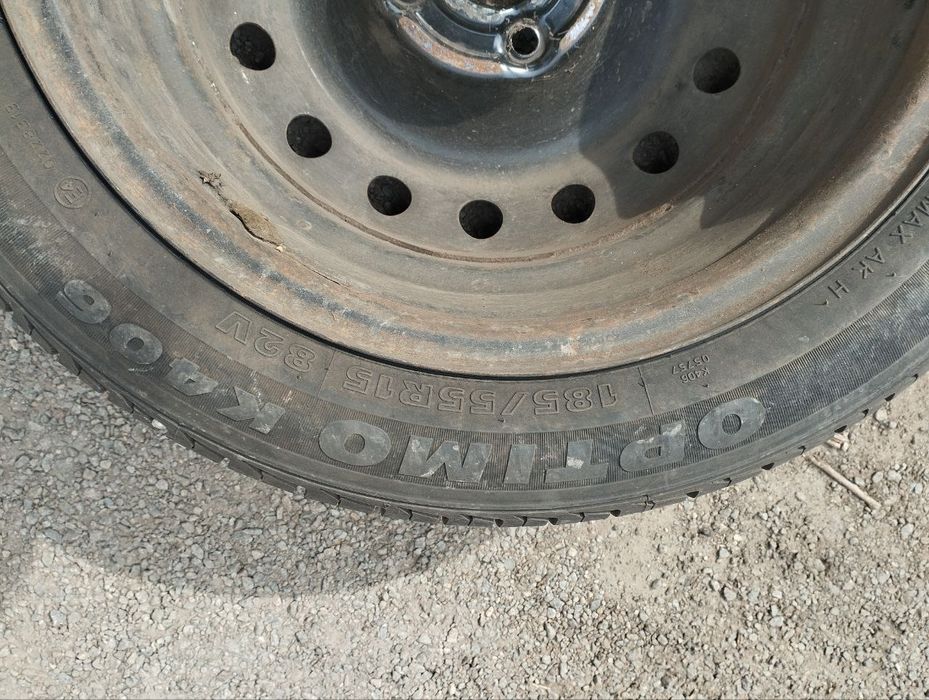 Продам Hankook Optimo K406 185/55 R15.  С діском. ,