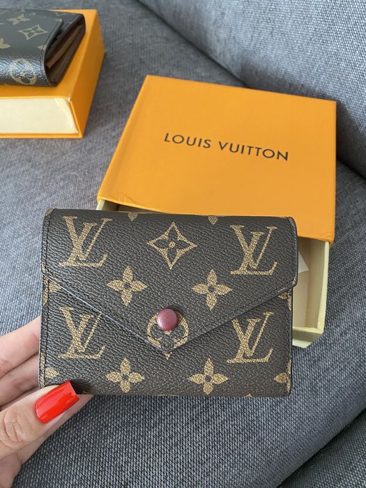 Wyprzedaż Portfel LV Louis Vuitton Victorine skóra monogram canvas