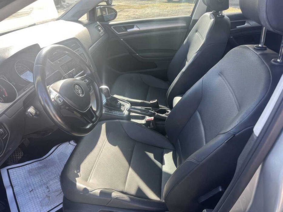 Volkswagen Golf S      2015