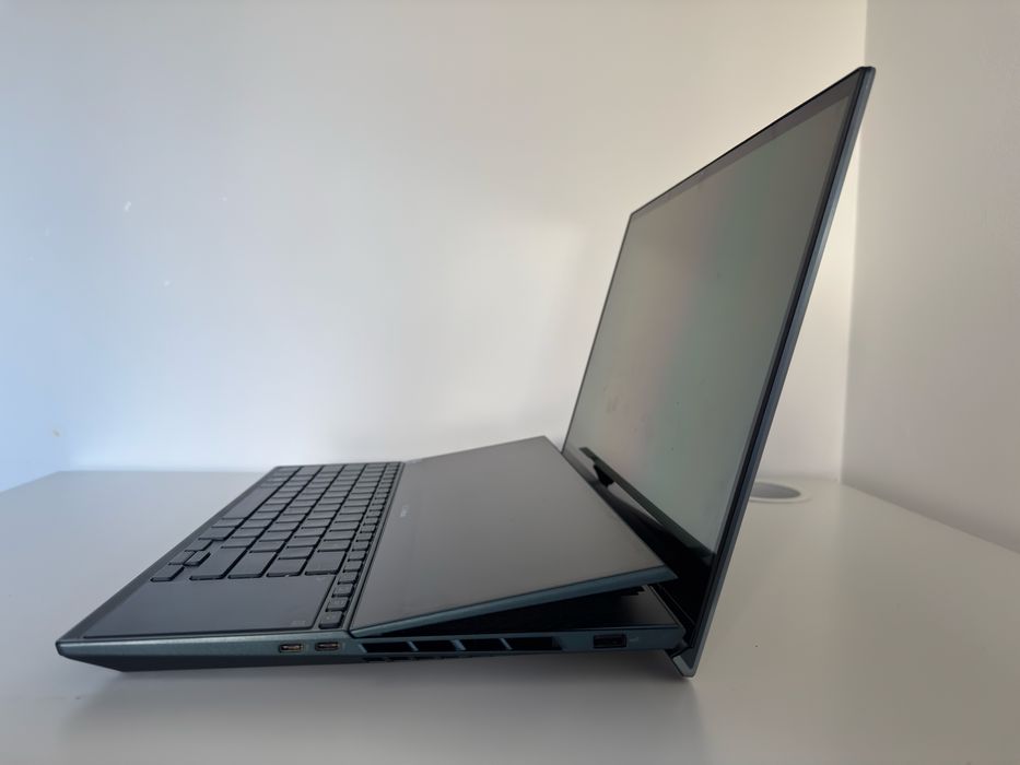 ASUS ZenBook Pro Duo UX582HS i9 32GB RTX3080