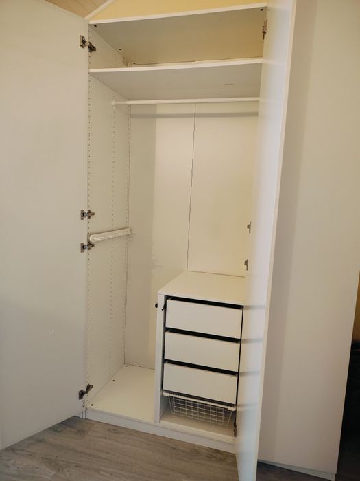 Roupeiros IKEA brancos