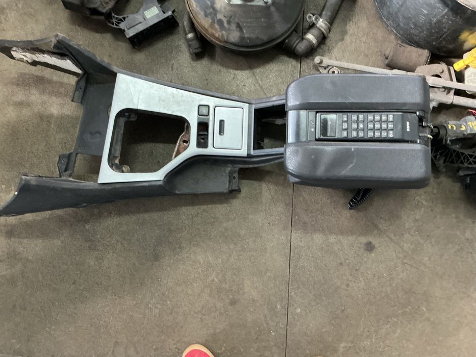 Apoio de braço  bmw e39 525 tds com telefone