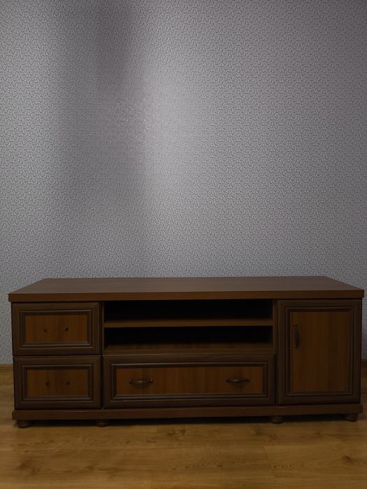Klasyczna szafka RTV