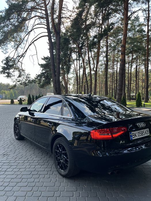 Продам Audi A4 B8