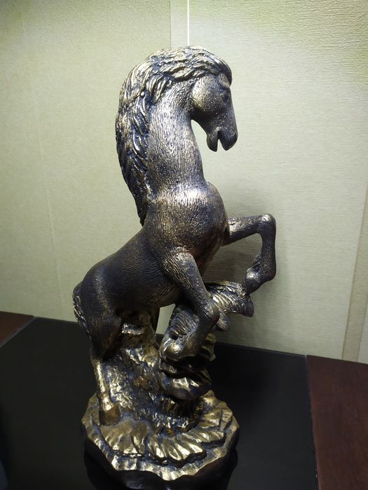 Статуэтка лошади 40см.