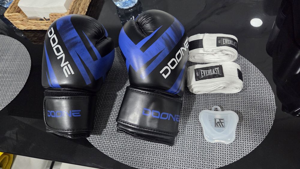 Luvas Boxe com ligas e goteira