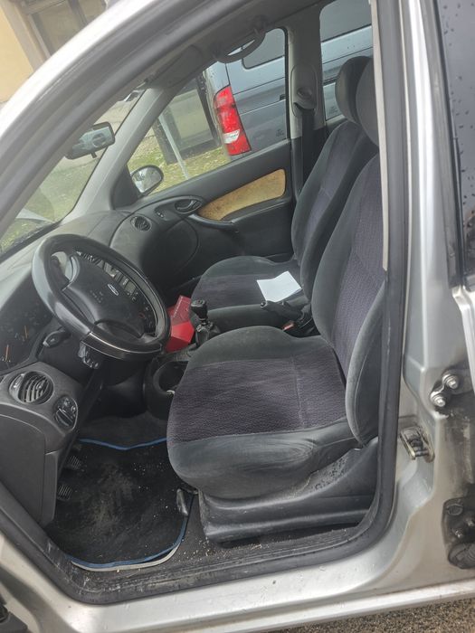 Carrinha impecável do motor