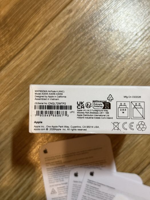 Nowe AirPods 4 (ANC)